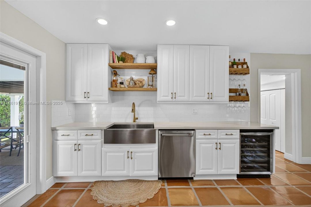 Recently Sold: $1,250,000 (3 beds, 2 baths, 1536 Square Feet)