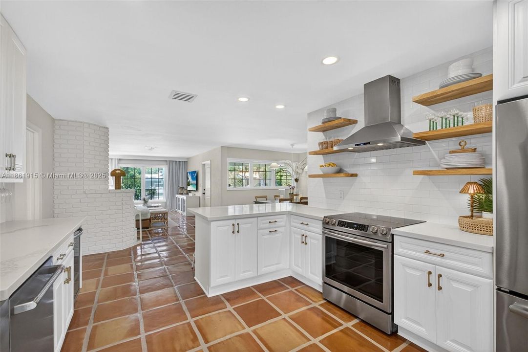 Recently Sold: $1,250,000 (3 beds, 2 baths, 1536 Square Feet)