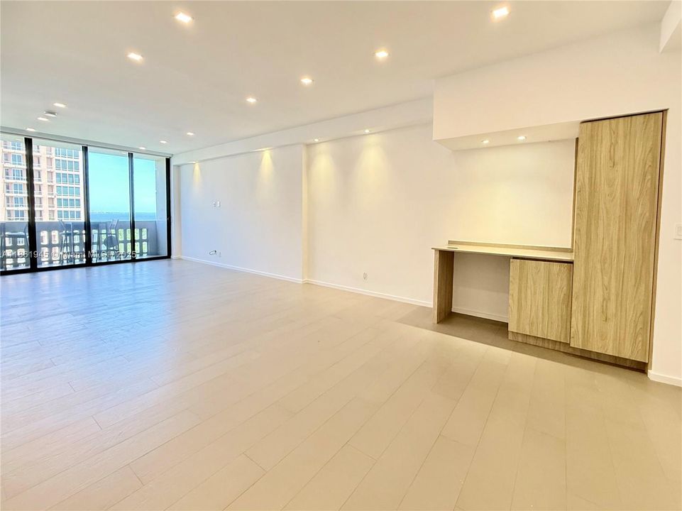 Недавно арендовано: $3,400 (1 спален, 1 ванн, 910 Квадратных фут)