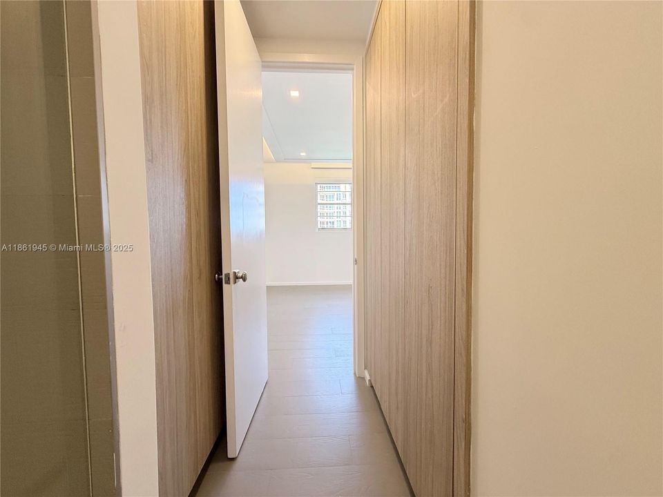 Недавно арендовано: $3,400 (1 спален, 1 ванн, 910 Квадратных фут)