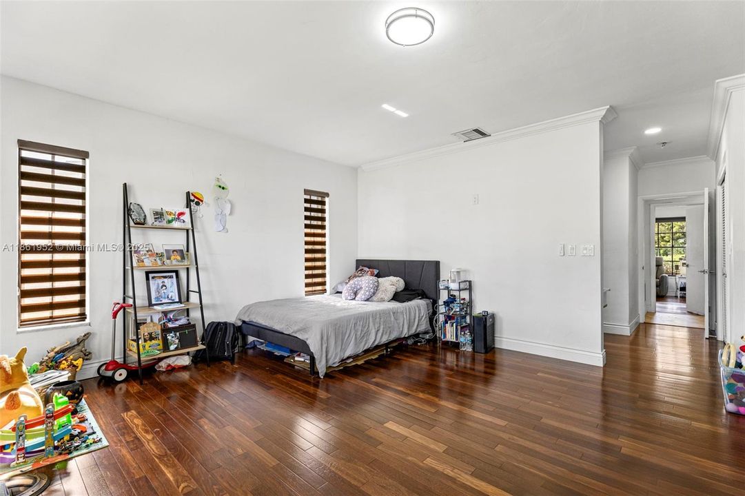 For Sale: $1,190,000 (4 beds, 4 baths, 3134 Square Feet)