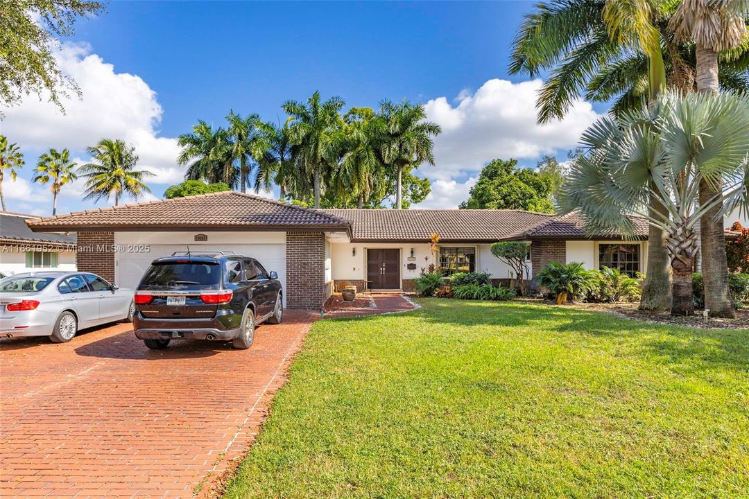 For Sale: $1,190,000 (4 beds, 4 baths, 3134 Square Feet)