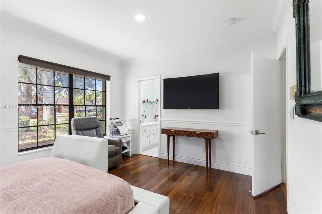 For Sale: $1,190,000 (4 beds, 4 baths, 3134 Square Feet)