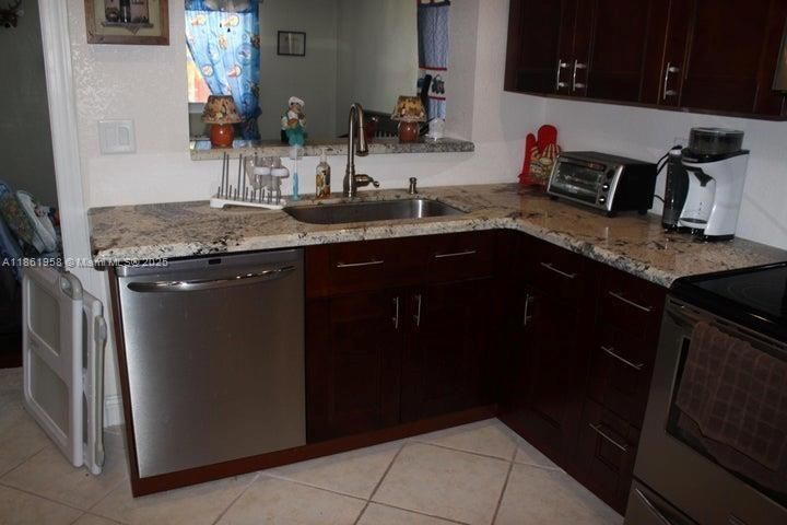 Active With Contract: $3,800 (4 beds, 2 baths, 1452 Square Feet)