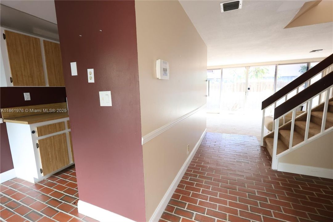 待售: $104,500 (2 贝兹, 2 浴室, 1630 平方英尺)