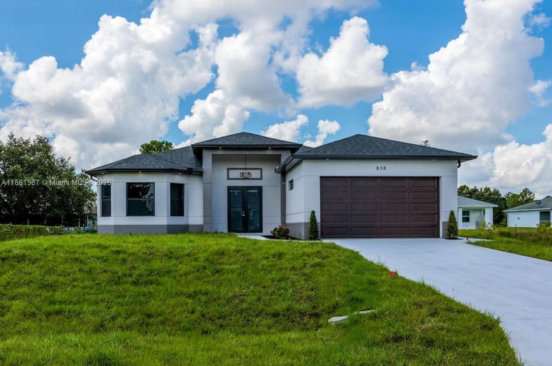 Под контрактом: $369,000 (4 спален, 2 ванн, 0 Квадратных фут)