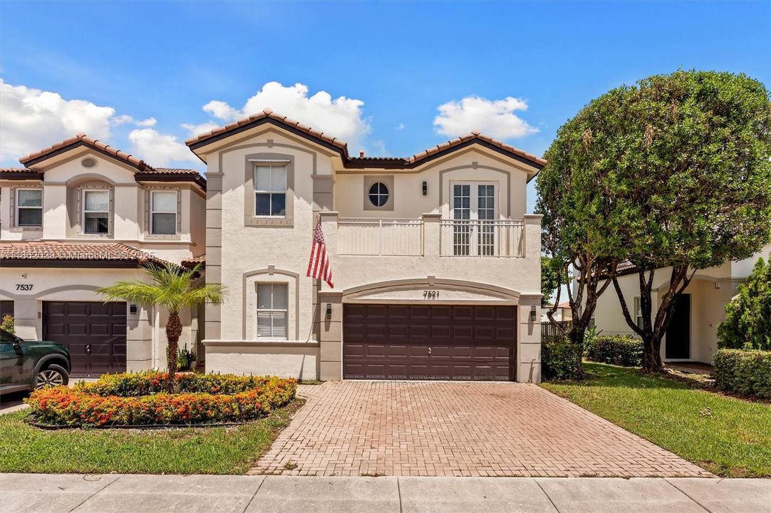 Active With Contract: $825,000 (5 beds, 3 baths, 2355 Square Feet)
