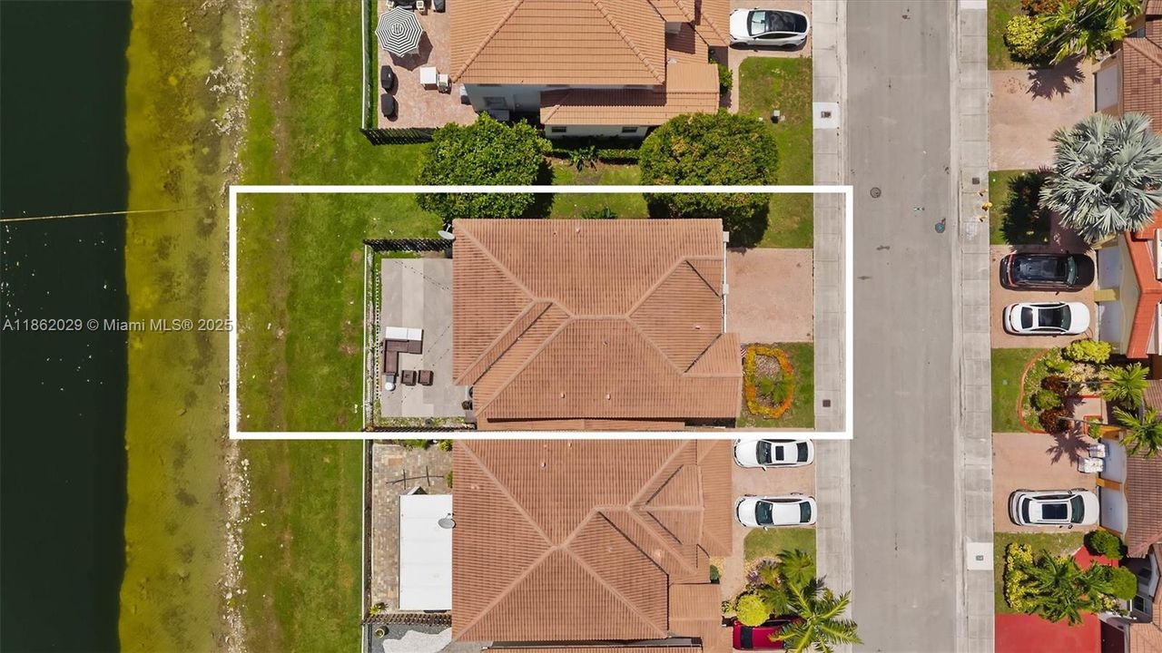 Active With Contract: $825,000 (5 beds, 3 baths, 2355 Square Feet)