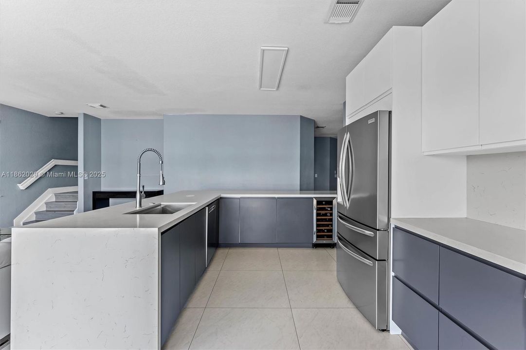 Active With Contract: $825,000 (5 beds, 3 baths, 2355 Square Feet)