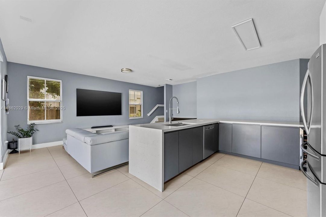 Active With Contract: $825,000 (5 beds, 3 baths, 2355 Square Feet)