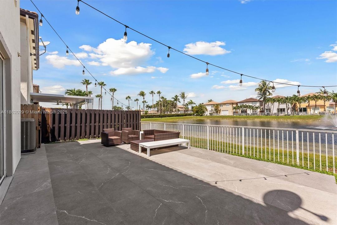 Active With Contract: $825,000 (5 beds, 3 baths, 2355 Square Feet)