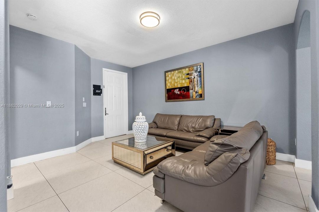 Active With Contract: $825,000 (5 beds, 3 baths, 2355 Square Feet)