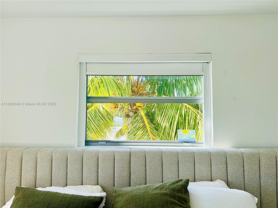 For Sale: $505,000 (1 beds, 1 baths, 650 Square Feet)