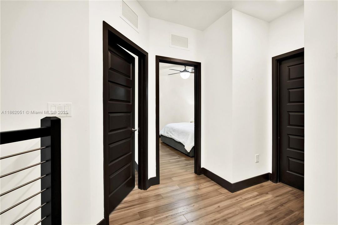 最近售出: $1,200,000 (4 贝兹, 3 浴室, 2847 平方英尺)