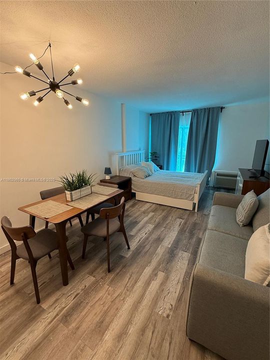 待售: $200,000 (0 贝兹, 1 浴室, 468 平方英尺)