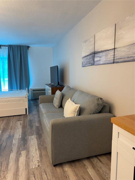 待售: $200,000 (0 贝兹, 1 浴室, 468 平方英尺)