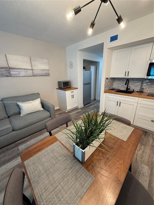 待售: $200,000 (0 贝兹, 1 浴室, 468 平方英尺)