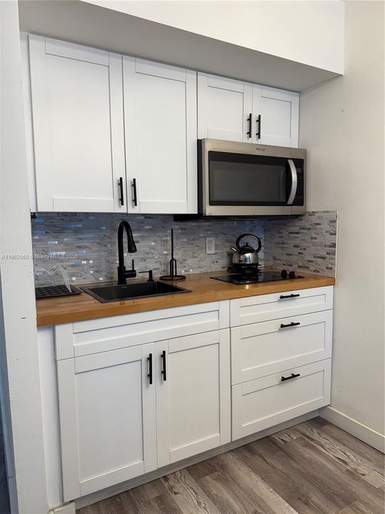 待售: $200,000 (0 贝兹, 1 浴室, 468 平方英尺)