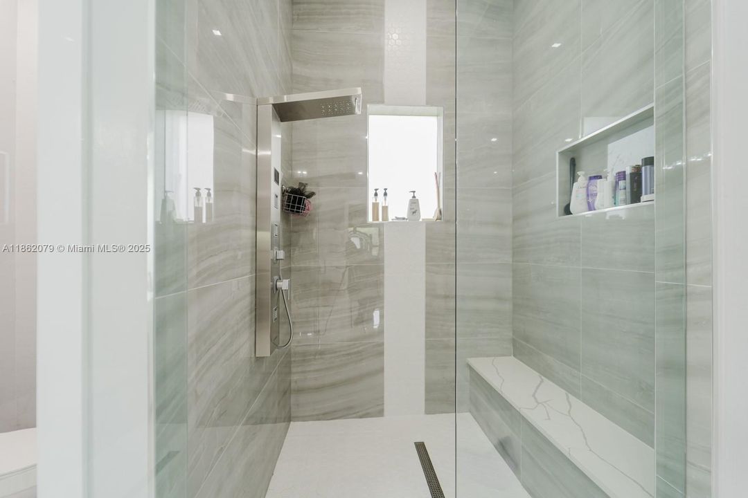 待售: $759,900 (3 贝兹, 2 浴室, 0 平方英尺)