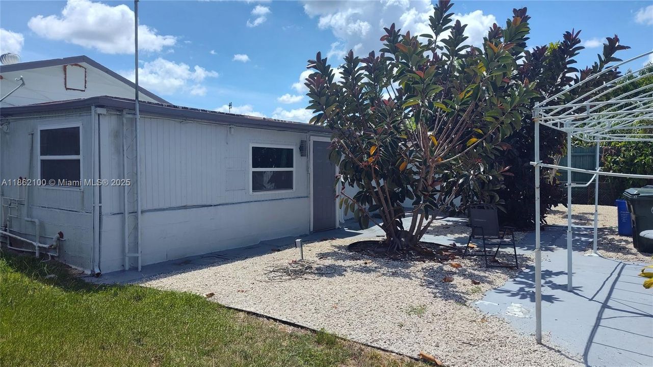 最近租的: $1,575 (1 贝兹, 1 浴室, 440 平方英尺)