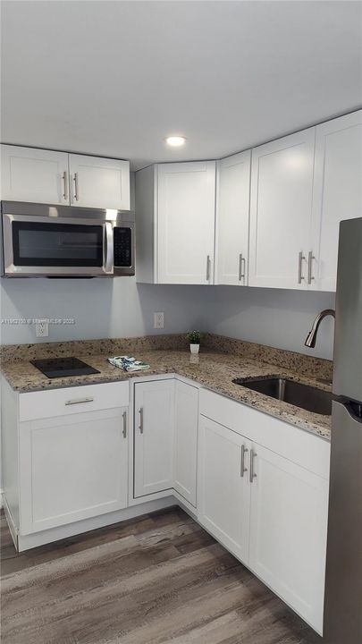 最近租的: $1,575 (1 贝兹, 1 浴室, 440 平方英尺)