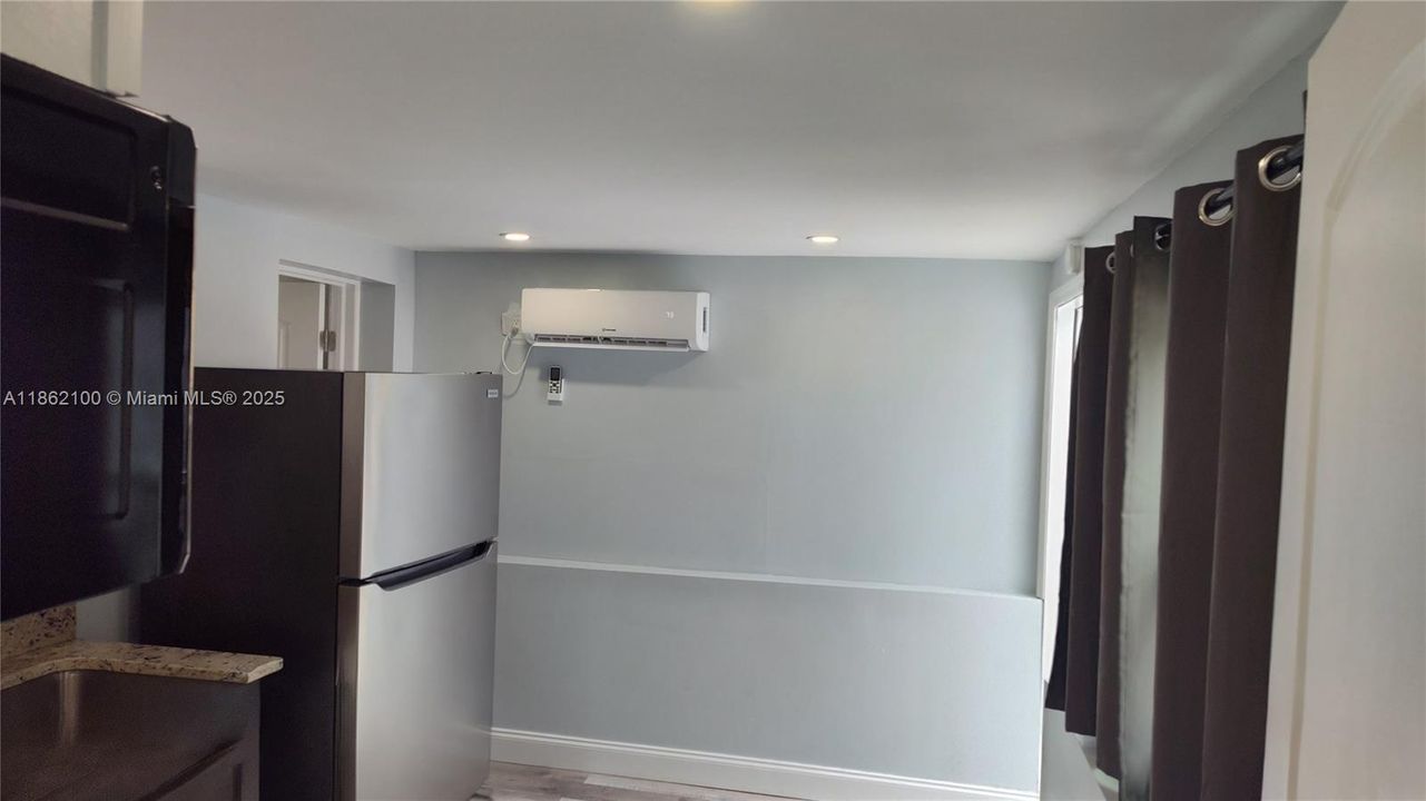 最近租的: $1,575 (1 贝兹, 1 浴室, 440 平方英尺)