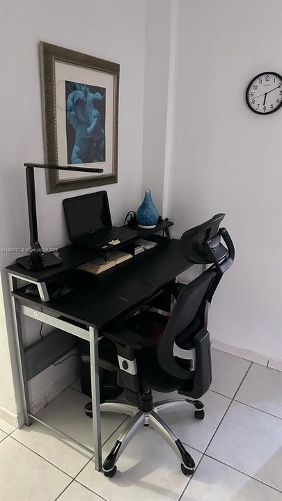 待售: $375,000 (1 贝兹, 1 浴室, 847 平方英尺)