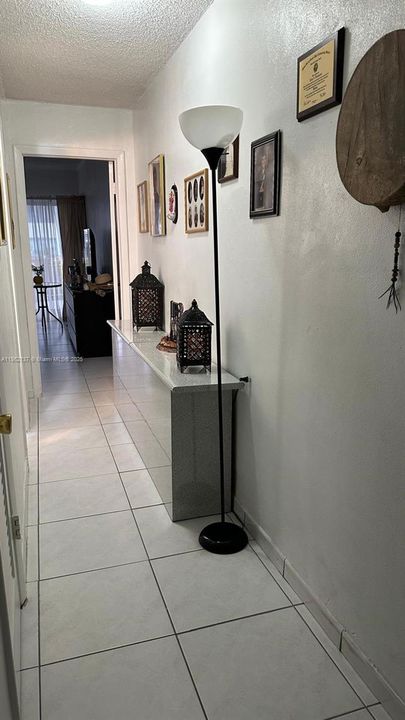 待售: $375,000 (1 贝兹, 1 浴室, 847 平方英尺)