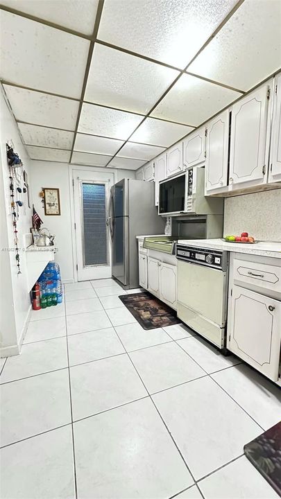 待售: $375,000 (1 贝兹, 1 浴室, 847 平方英尺)