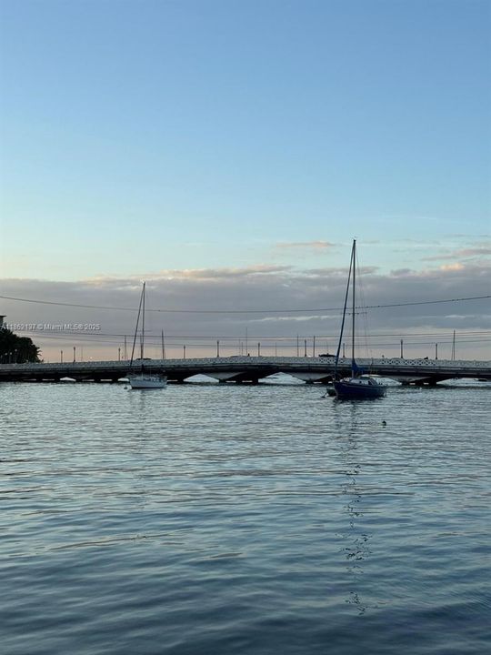 待售: $375,000 (1 贝兹, 1 浴室, 847 平方英尺)