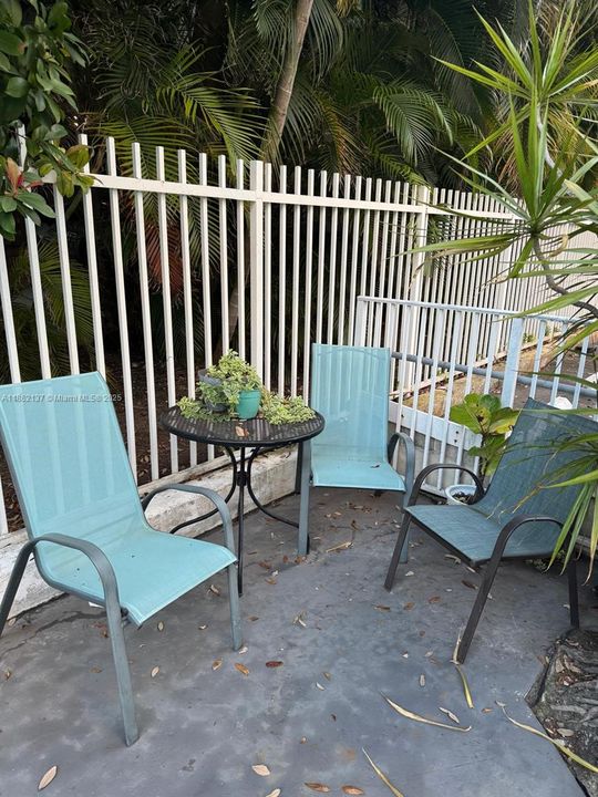 待售: $375,000 (1 贝兹, 1 浴室, 847 平方英尺)