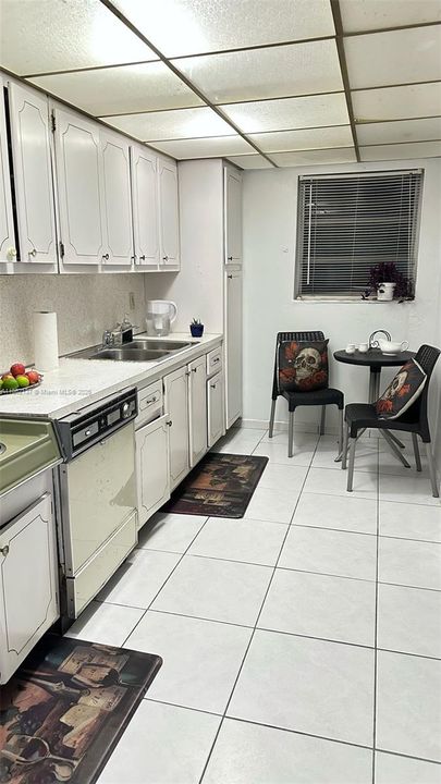 待售: $375,000 (1 贝兹, 1 浴室, 847 平方英尺)