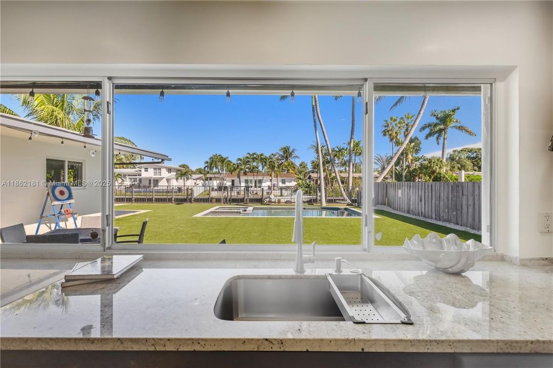 Recently Rented: $7,000 (3 beds, 2 baths, 1433 Square Feet)