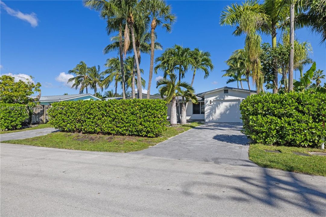 Recently Rented: $7,000 (3 beds, 2 baths, 1433 Square Feet)