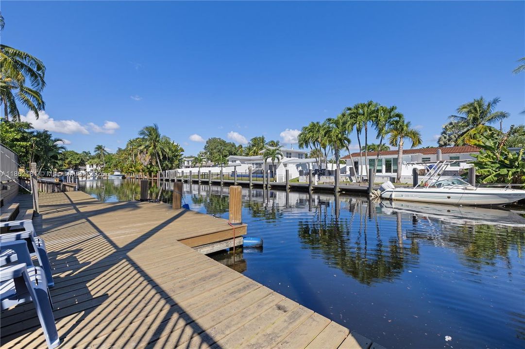 Recently Rented: $7,000 (3 beds, 2 baths, 1433 Square Feet)