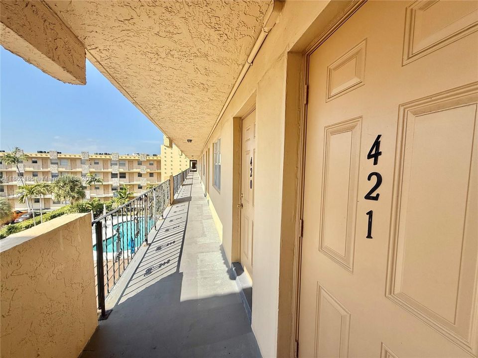 For Sale: $139,999 (2 beds, 1 baths, 650 Square Feet)