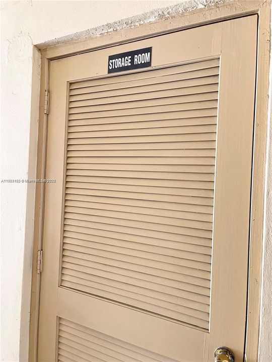 For Sale: $139,999 (2 beds, 1 baths, 650 Square Feet)