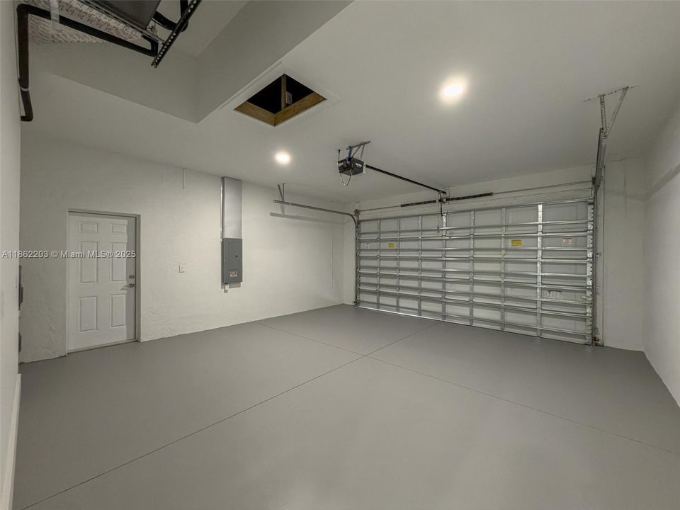 Recientemente alquilado: $2,250 (3 camas, 2 baños, 1717 Pies cuadrados)