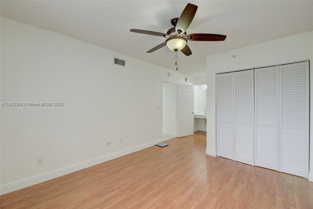 Recientemente alquilado: $1,850 (1 camas, 1 baños, 823 Pies cuadrados)