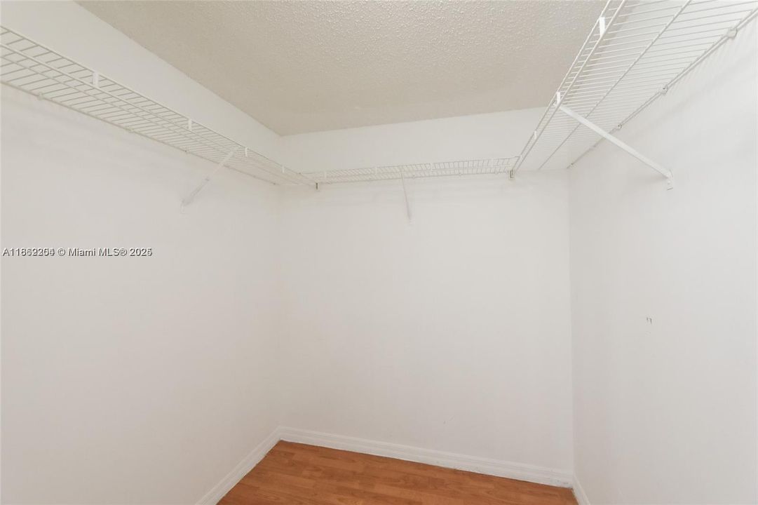 Recientemente alquilado: $1,850 (1 camas, 1 baños, 823 Pies cuadrados)