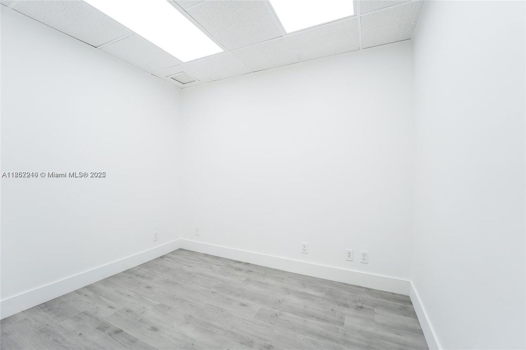 Activo con contrato: $3,400 (0 camas, 0 baños, 0 Pies cuadrados)