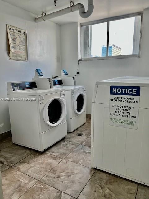 待售: $290,000 (2 贝兹, 2 浴室, 929 平方英尺)