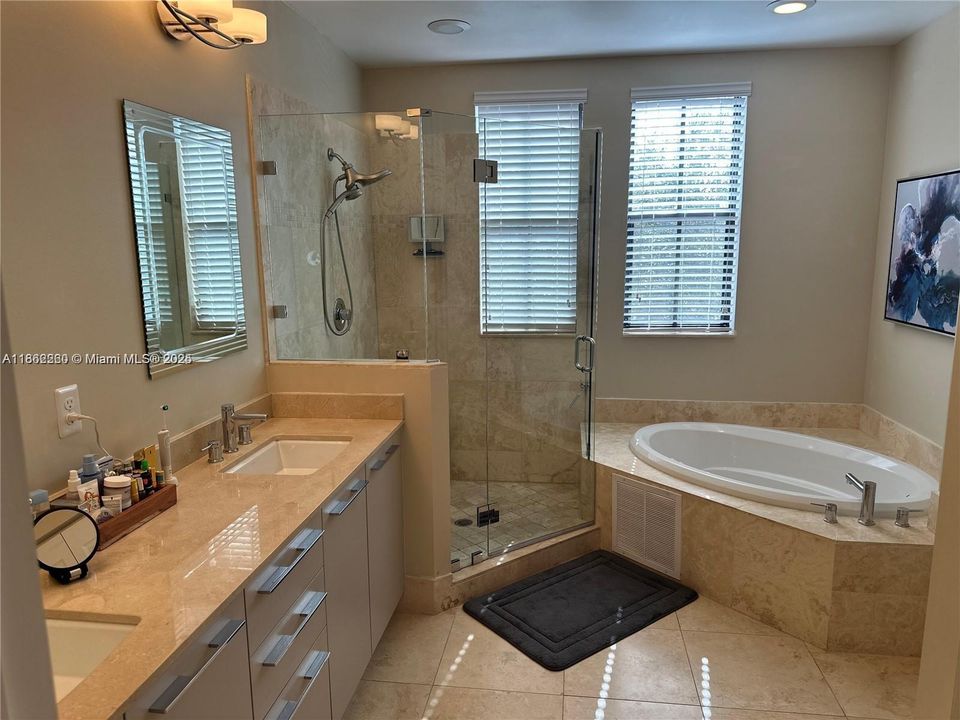 Active With Contract: $5,200 (5 beds, 4 baths, 2696 Square Feet)