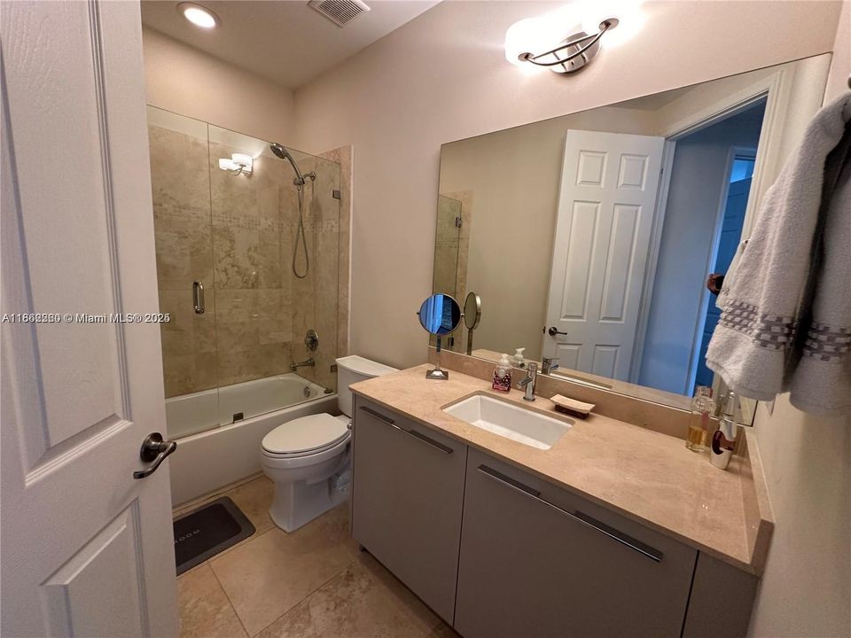 Active With Contract: $5,200 (5 beds, 4 baths, 2696 Square Feet)