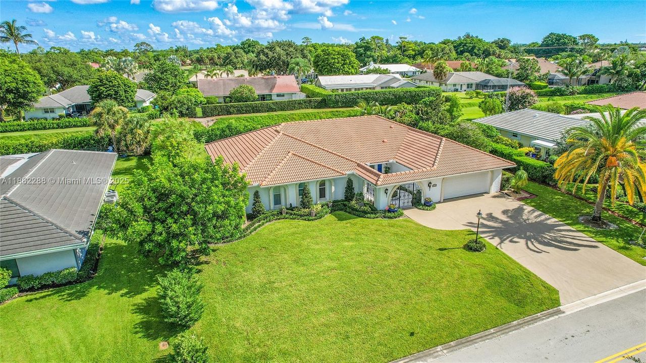 待售: $999,000 (4 贝兹, 3 浴室, 2557 平方英尺)