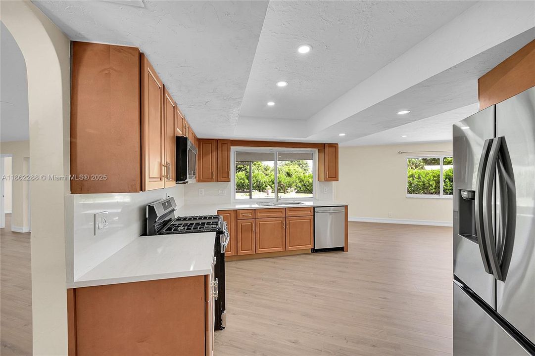 待售: $999,000 (4 贝兹, 3 浴室, 2557 平方英尺)