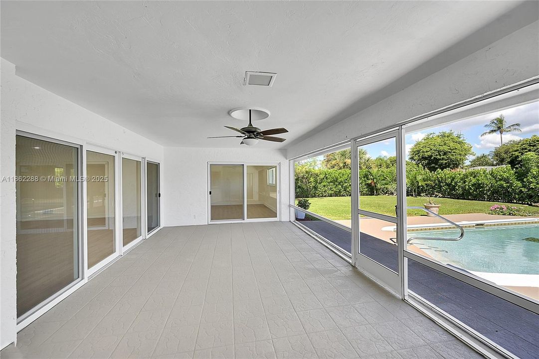 待售: $999,000 (4 贝兹, 3 浴室, 2557 平方英尺)