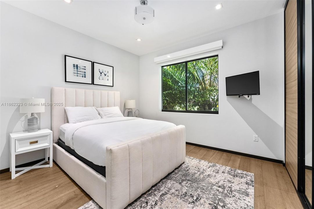 В аренду: $55,000 (8 спален, 8 ванн, 6459 Квадратных фут)