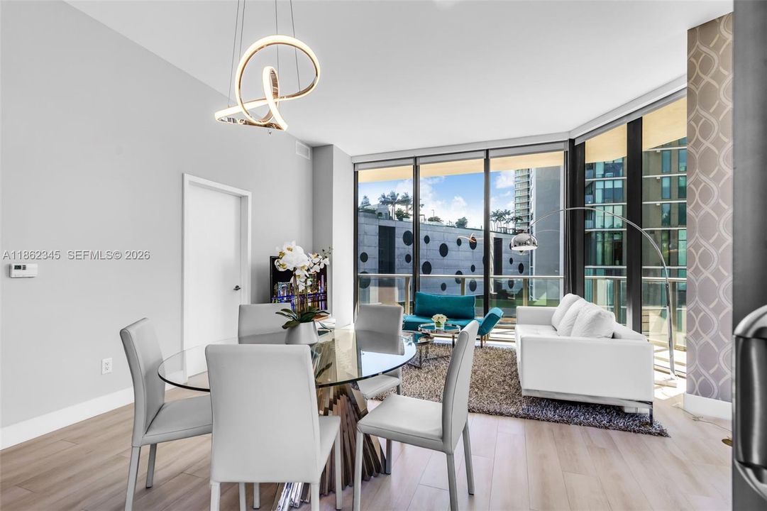 En Venta: $680,000 (3 camas, 2 baños, 1152 Pies cuadrados)