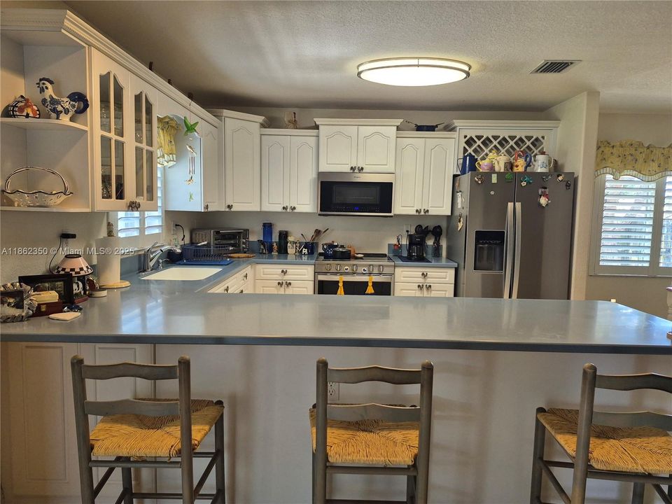 На продажу: $799,900 (4 спален, 2 ванн, 0 Квадратных фут)